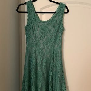 Alya seam foam green dress
